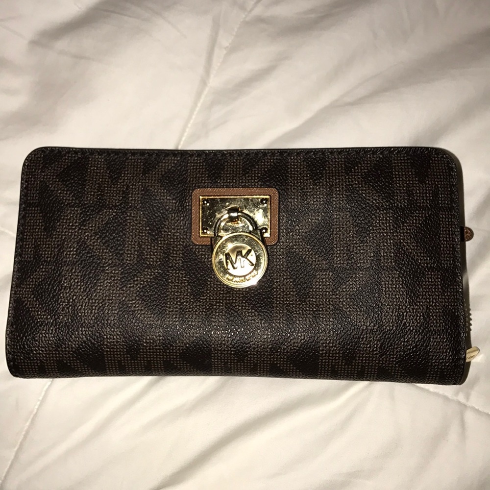 Authentic MK Wallet